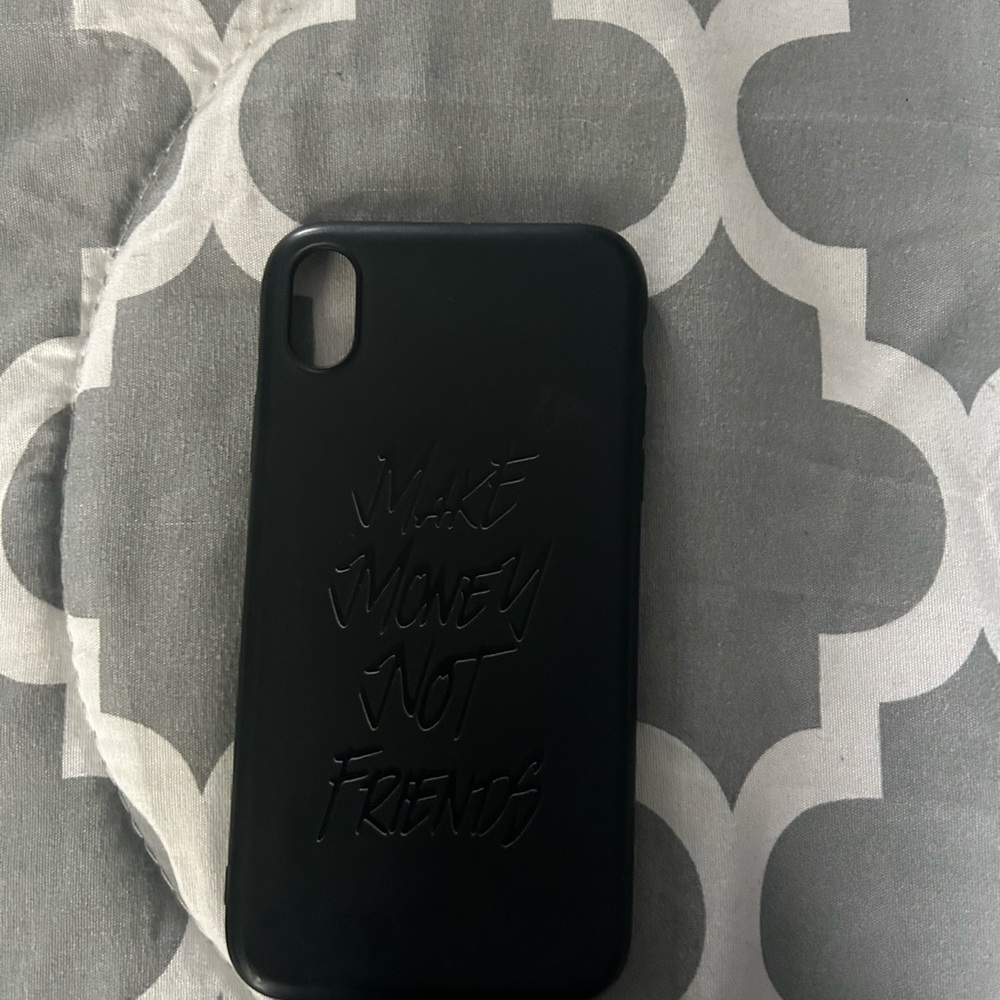 iPhone XR black phone case “make money not friends”